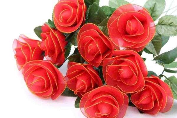 Cách làm hoa hồng bằng vải voan siêu đơn giản