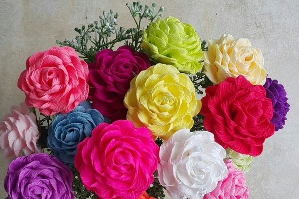 Cách làm hoa bằng giấy nhún handmade đơn giản mà cực đẹp